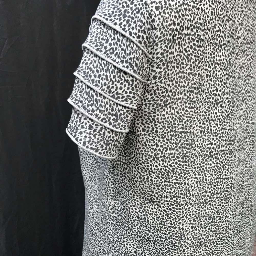 Banana Republic Women’s blouse size 6 animal print - Picture 7 of 8
